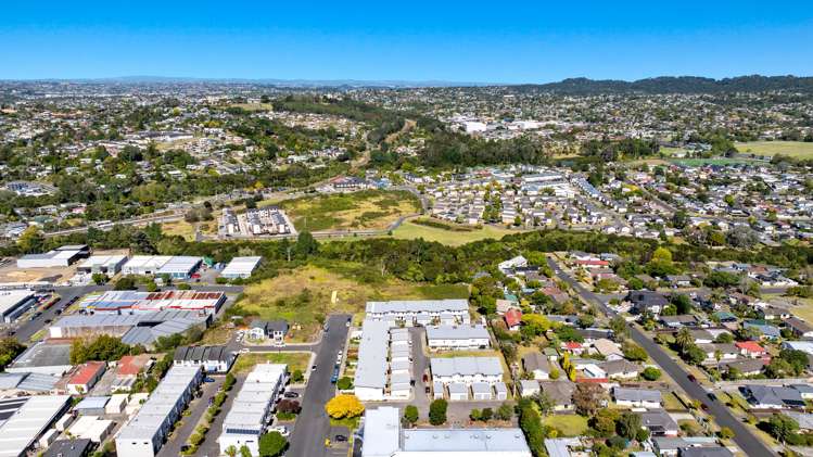 4/3 Hulme Place Henderson_25