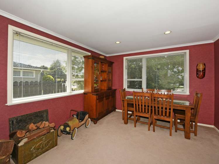 87 Holdsworth Avenue Trentham_5