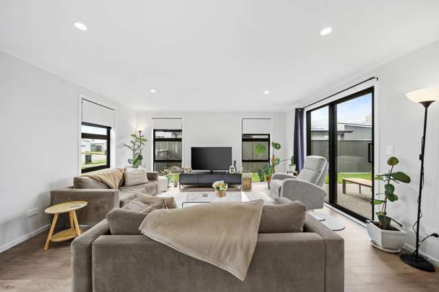 15 Nathan Lane Masterton_2