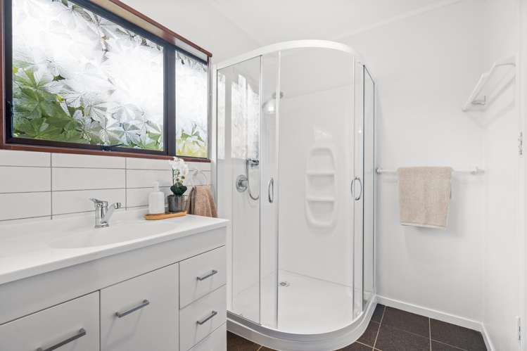 1/7 Crawford Crescent Te Kamo_16