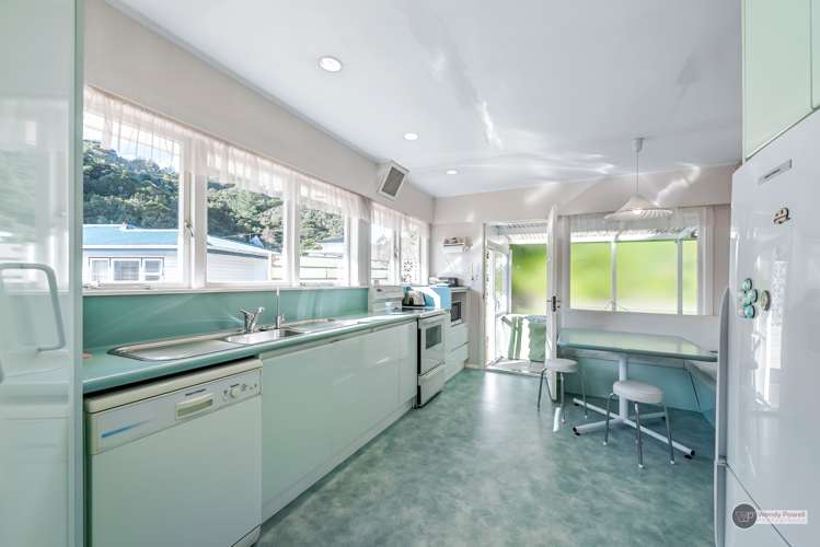 33 James Grove Stokes Valley_7