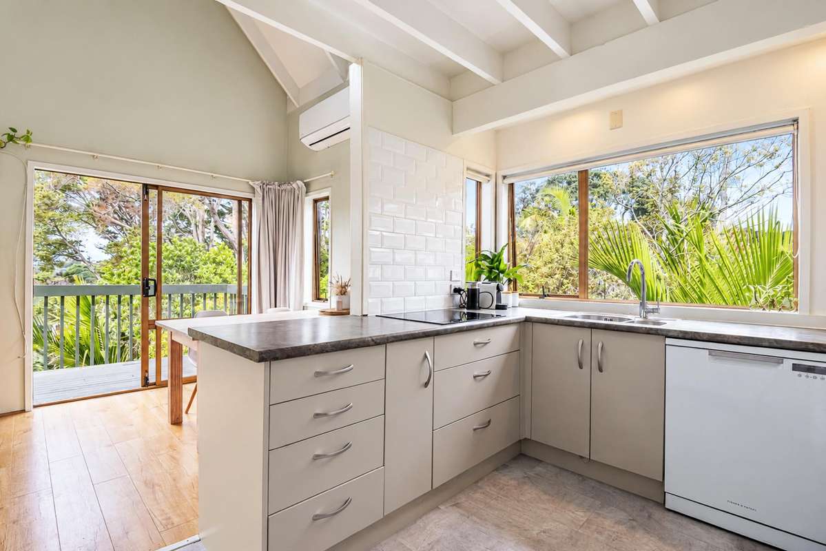 1/103A Mountbatten Avenue_5