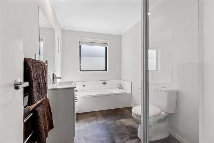 44 Hills View Drive Papamoa_9