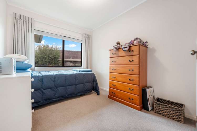 2/79 Mirrabooka Avenue Botany Downs_9