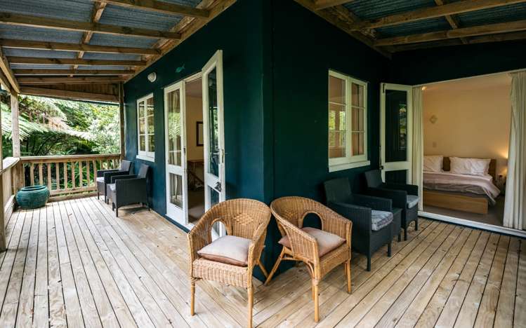 211 Ocean View Road Oneroa_14