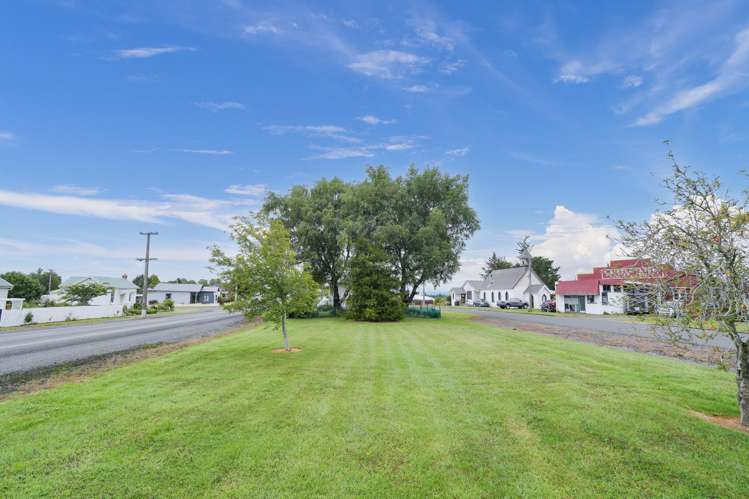 21 Johnston Road Nightcaps_17