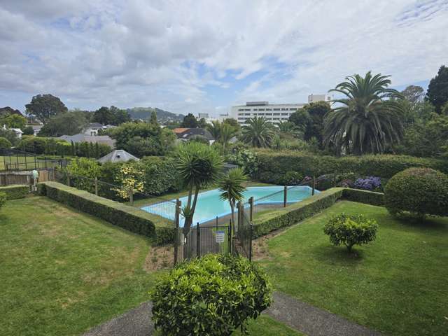 8/12 CRESCENT ROAD Epsom_4