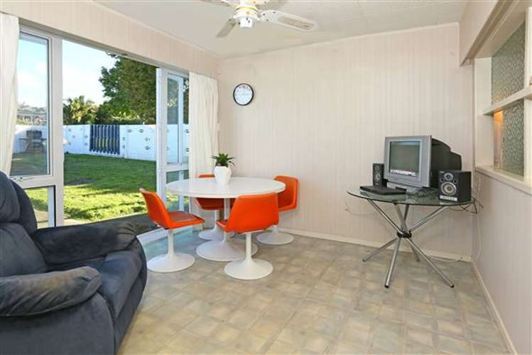 21 Lyndhurst Road Te Atatu South_12