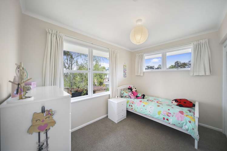 54 Bradbury Road Botany Downs_9