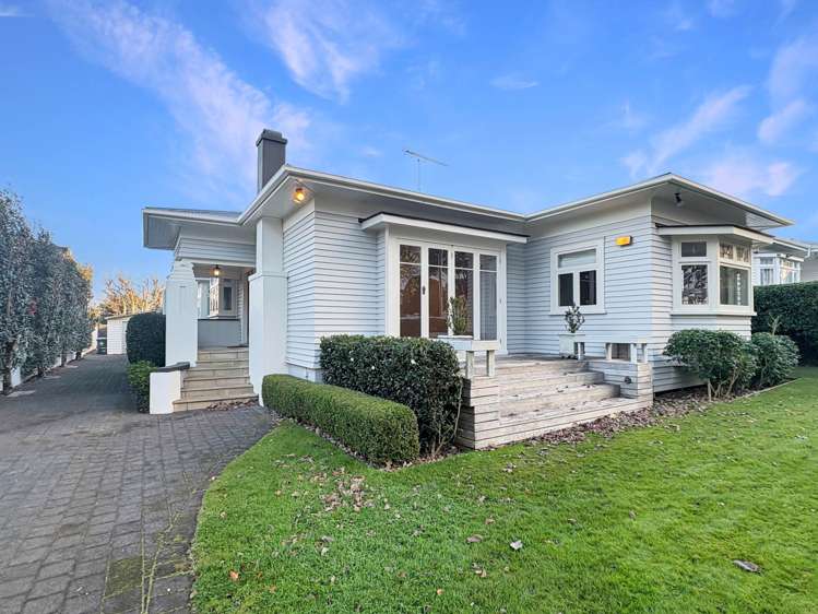 24 Hollywood Avenue Epsom_1