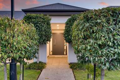 6 Hazelnut Avenue_1