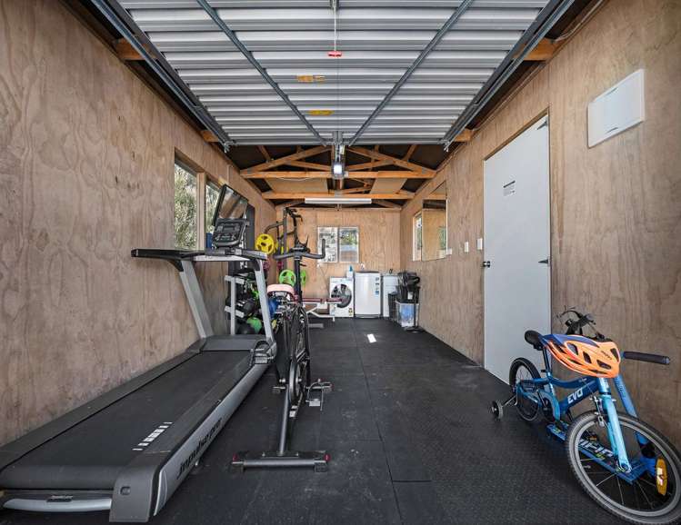 98 Torkar Road Clarks Beach_21