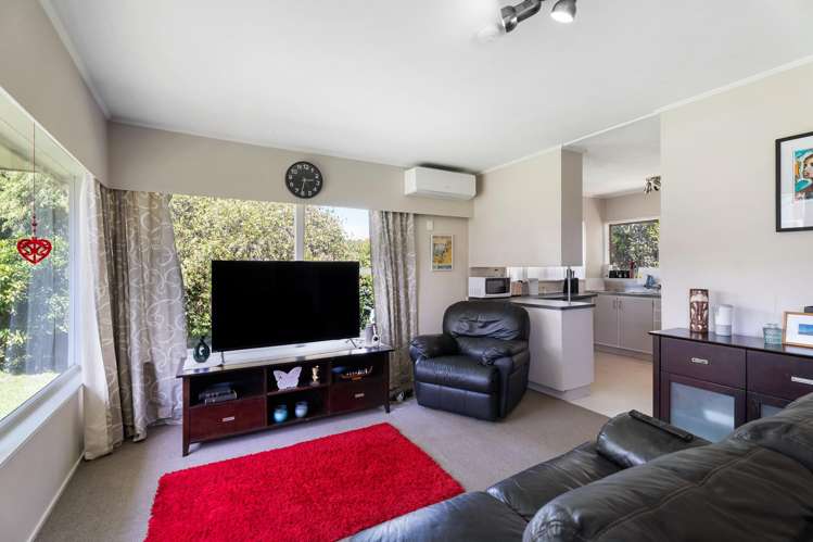 2/16 Kapiti Place Sunnynook_4