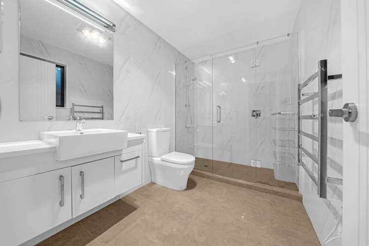 63 Castlederg Drive Flat Bush_23