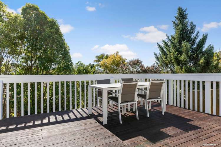 14 Theban Place Totara Vale_2