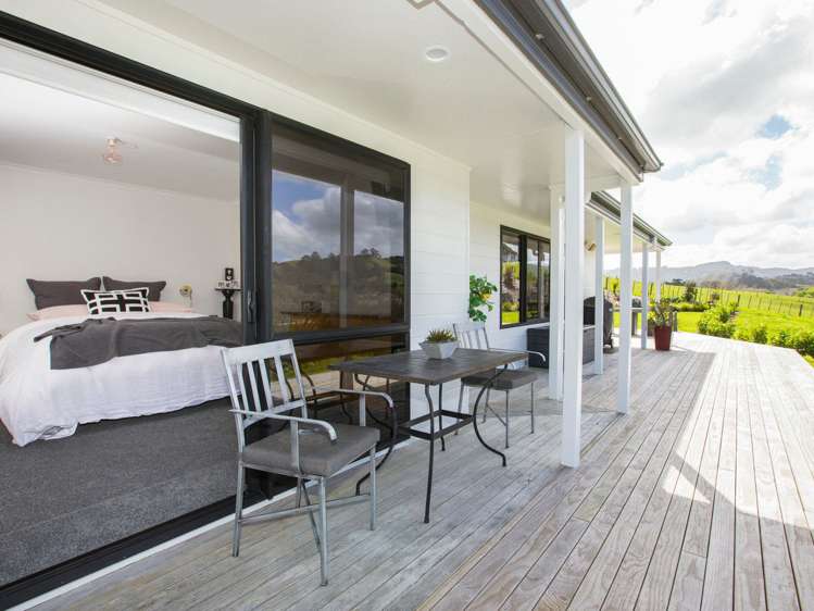 21 Laly Haddon Place Matakana_10