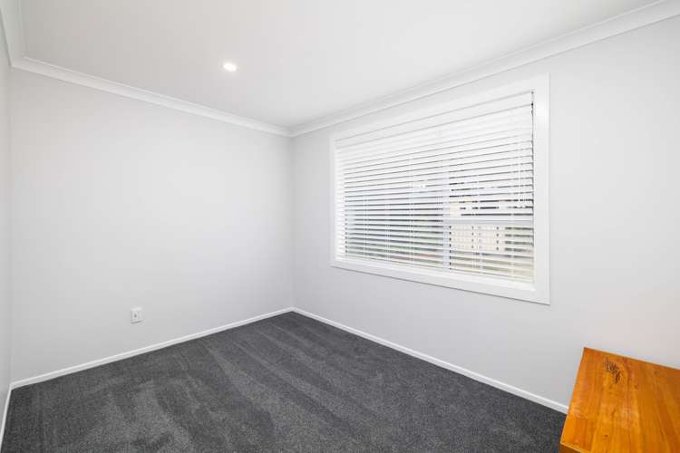2/36 Camden Street Redwood_7