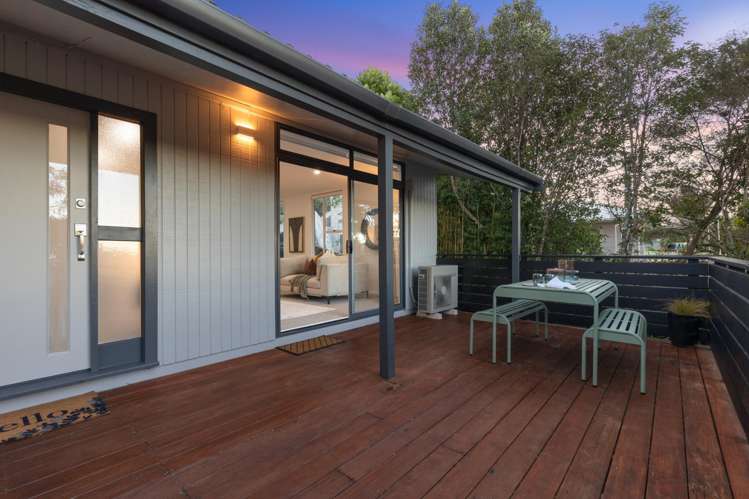 420 Huia Road_4