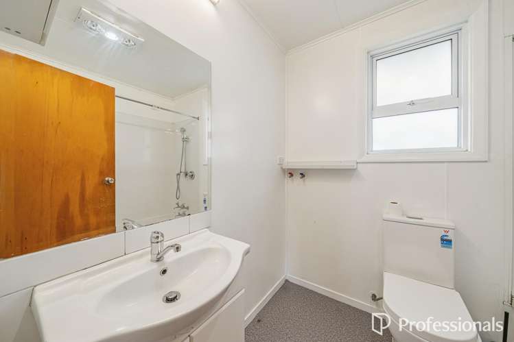 1 Wakefield Terrace Tawa_16