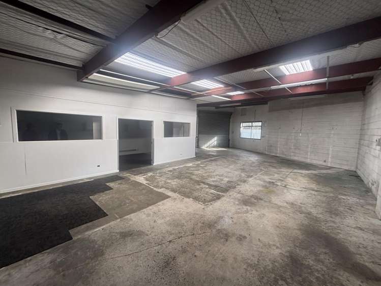 5/4 Heremai Street Henderson_3