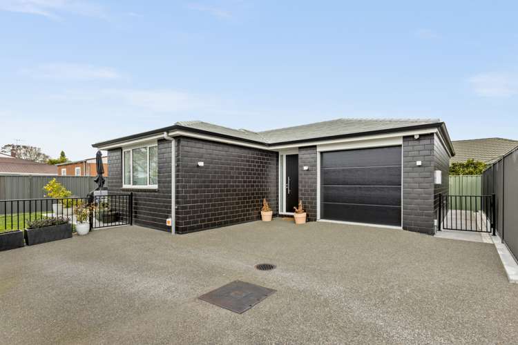 17 West Place Greenmeadows_13