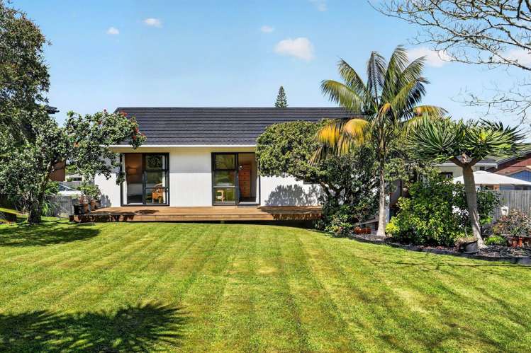 20 Albatross Road Red Beach_23