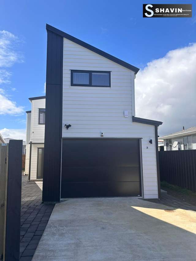 5 Bedrooms Brand New in Otara