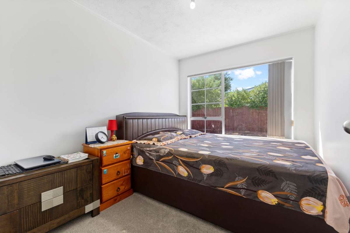 1/63 Kenderdine Road_3