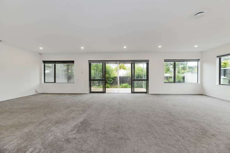 18B Riverpark Crescent Henderson_18