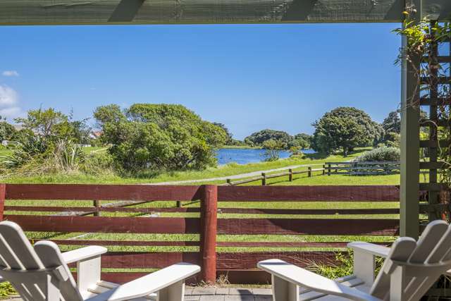 14 Hastings Street Waikanae Beach_1