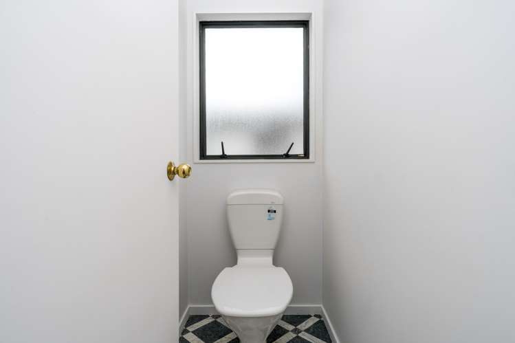 13b Universal Drive Henderson_17