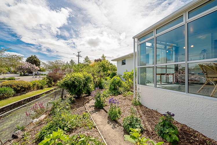 2 Ruthken Crescent Springlands_22