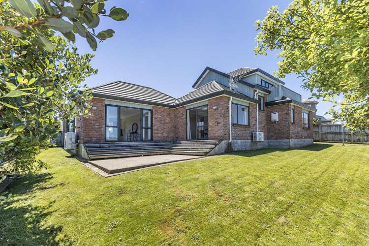 31 Saint Ives Drive Camborne_18