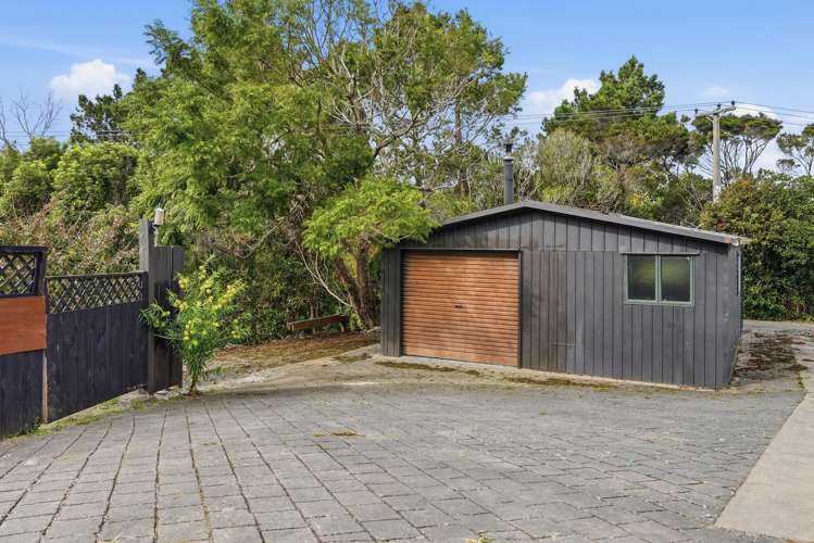 1 Bush Point Road Cable Bay_1