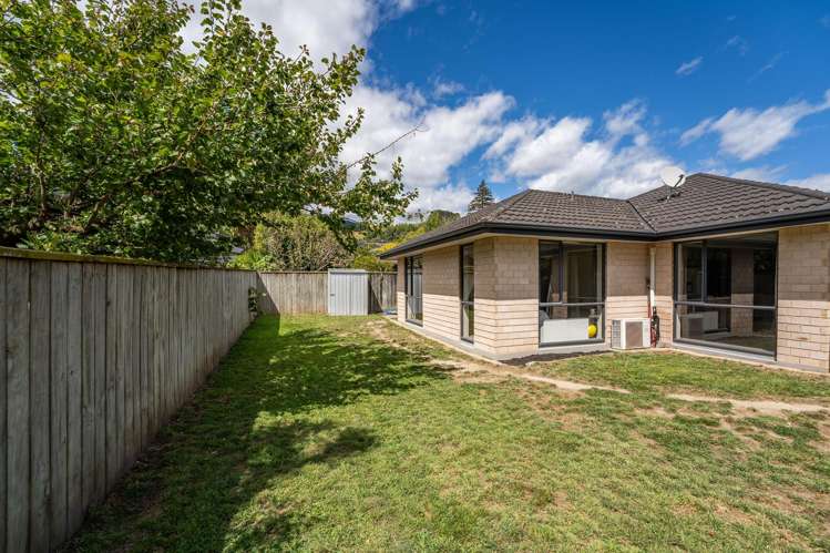 9 Gershwin Grove Stoke_15