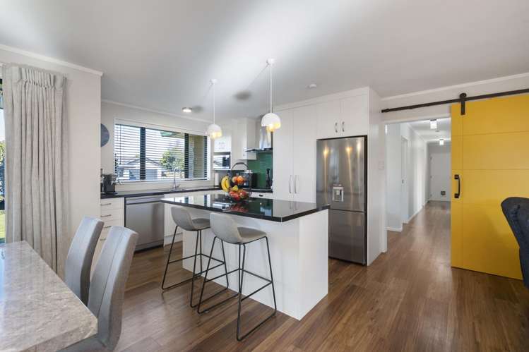 6 Logan Place Kelvin Grove_10