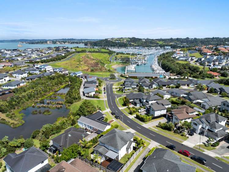 12 Parkview Drive Gulf Harbour_24