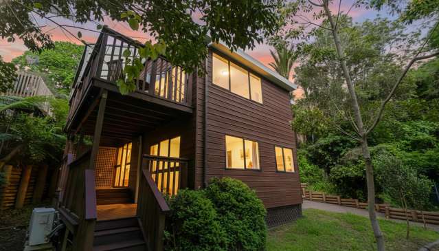 Pristine DGZ Retreats, Close to Broadway