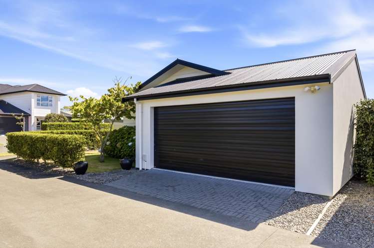 55 Chateau Crescent Rangatira Park_5