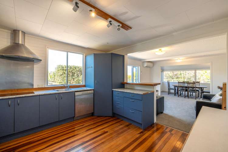 32 Ridge Road Oneroa_16