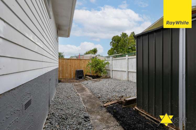 61a Cobham Crescent Kelston_16