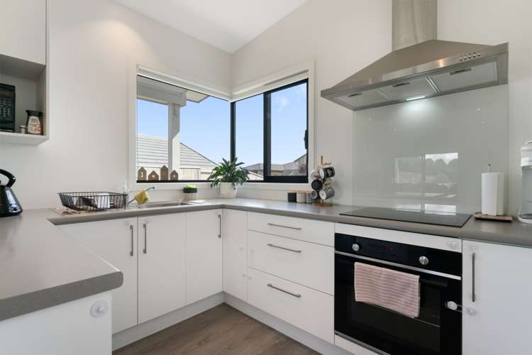 48 Puhirake Crescent Pyes Pa_12