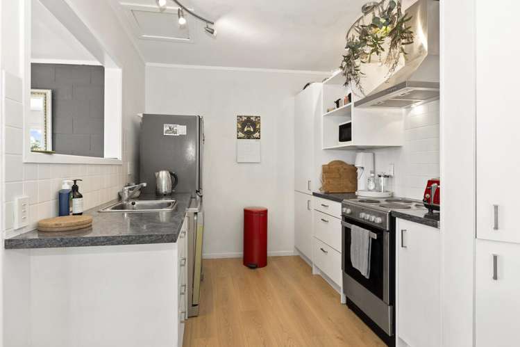 2/238 The Esplanade_5