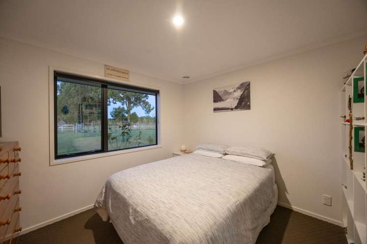 249g Watershed Road Bunnythorpe_13