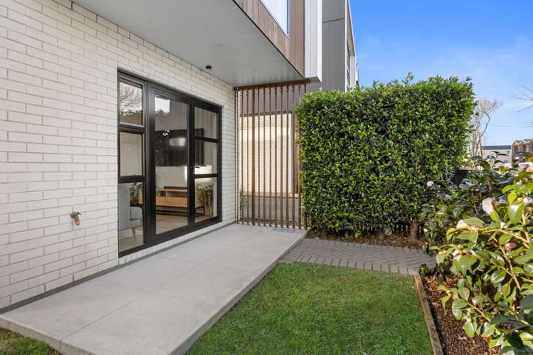 2/89 Beach Road Te Atatu Peninsula_15