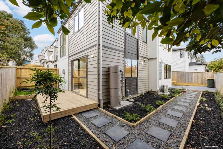 1-8/88 Te Atatu Road Te Atatu South_25