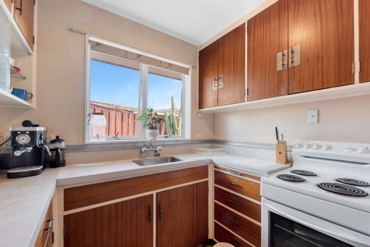 2/8 Exeter Street Stoke_2