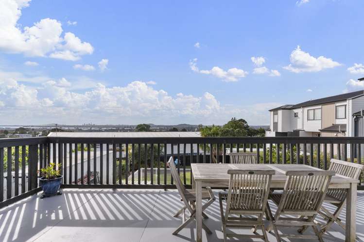 29 Te Atatu Road Te Atatu South_12