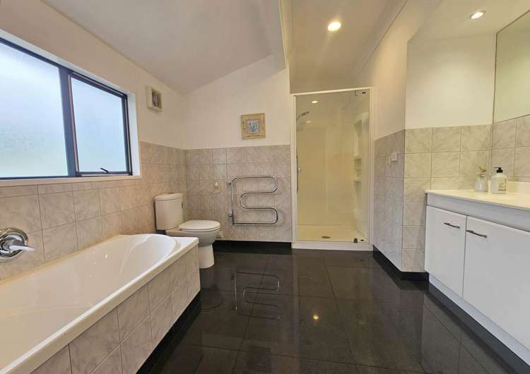 51A Isobel Road Greenhithe_11