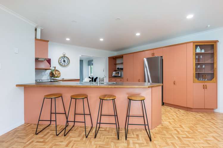 21 Cowley Drive Leamington_6